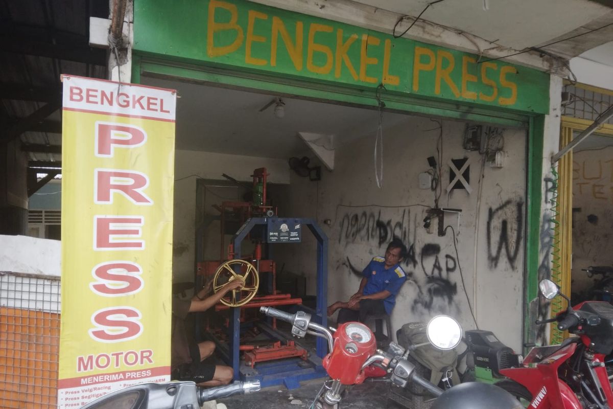 3 Mekanik SMK Cilacap Juara LKS Otomotif: Rahasia Skill yang Bikin Bengkel Lokal Kewalahan